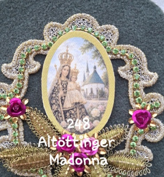 Heiligenbild  HB-CH-G248  Madonna  (ohne Stickrand)  40x55mm