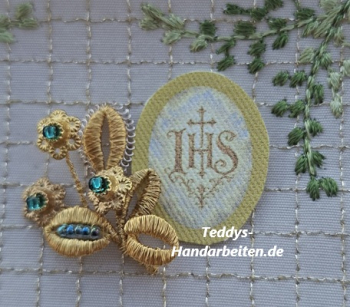 Heiligenbild  HB-CH-E242  IHS  (ohne Stickrand)    20x25mm