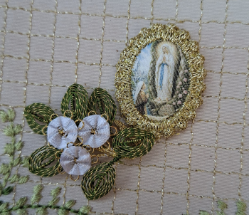 Heiligenbild  HB-CH-E267 Madonna v. Lourdes  mit Goldrand  22x30mm