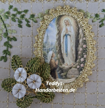 Heiligenbild  HB-CH-H267  Madonna v. Lourdes   mit Goldrand   32x46mm